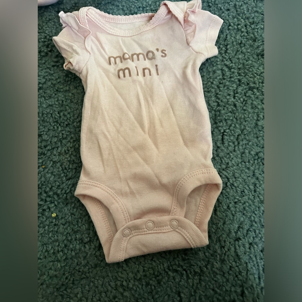 Mamas Mini, short sleeve, baby pink, newborn onesie